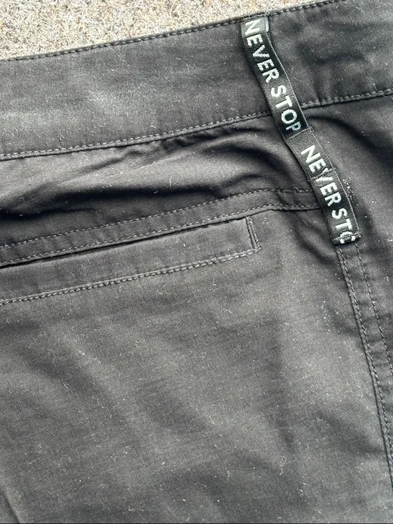 The North Face women Black rull up light waight hicking Pants - Picture 4 of 5